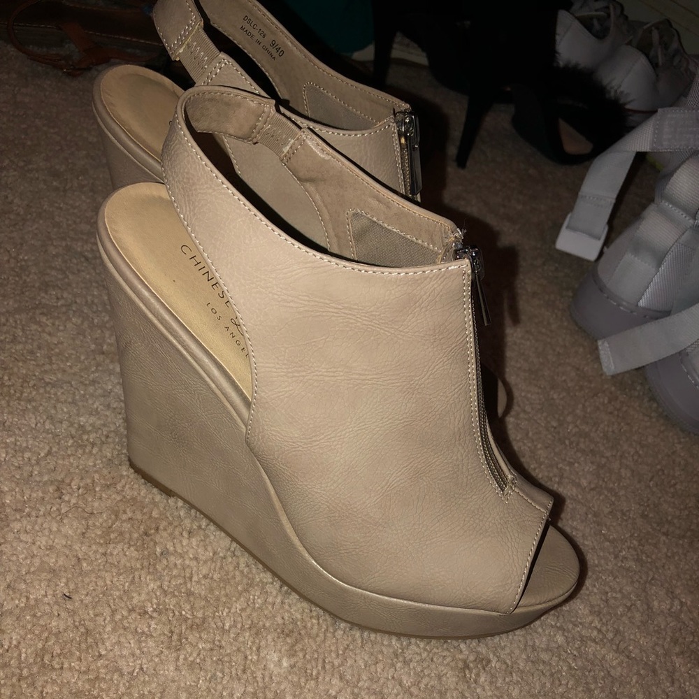 Chinese Laundry Wedges - Size 9